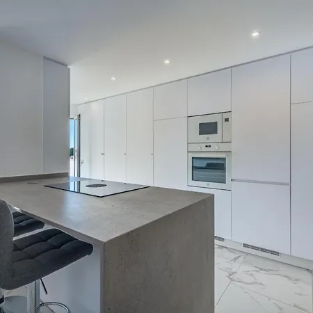 Ocean Drive - Oura - Jacuzzi - By Bedzy * Albufeira