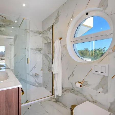 Apartment Ocean Drive - Oura - Jacuzzi - By Bedzy