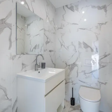 Ocean Drive - Oura - Jacuzzi - By Bedzy *