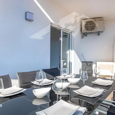 Ocean Drive - Oura - Jacuzzi - By Bedzy Apartment