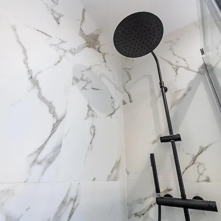 Ocean Drive - Oura - Jacuzzi - By Bedzy Apartment